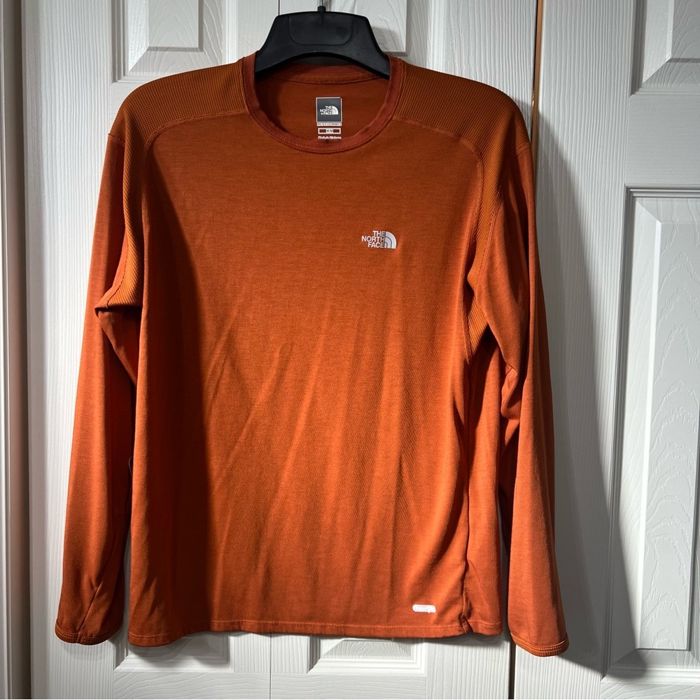 The North Face Men M Vaporwick Performance Activewear Hiking Running long sleeve